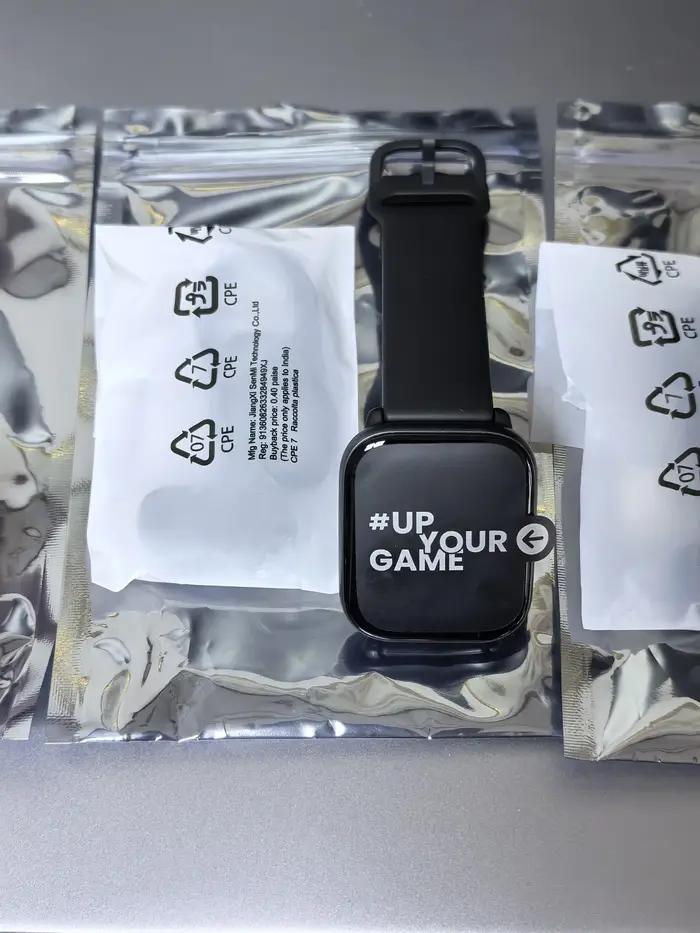 Montre connectée Amazfit Active 42 mm - Design ultra-léger, autonomie ultra-longue de 14 jours, comp