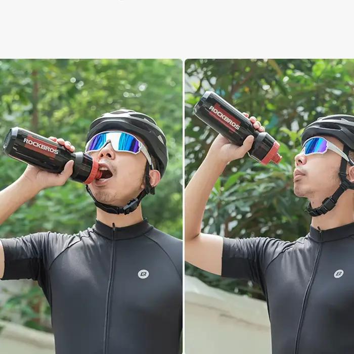 Bouteille d'eau de vélo en plastique