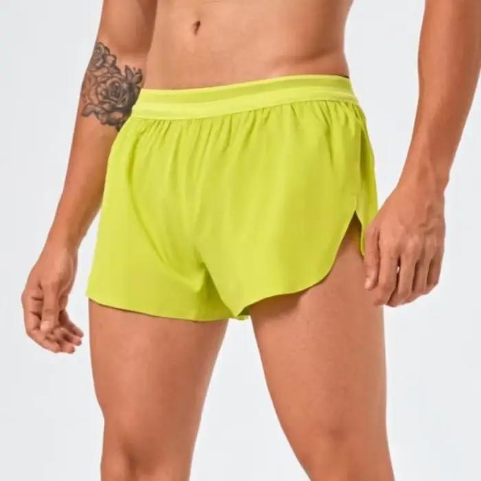 Short de sport pour homme