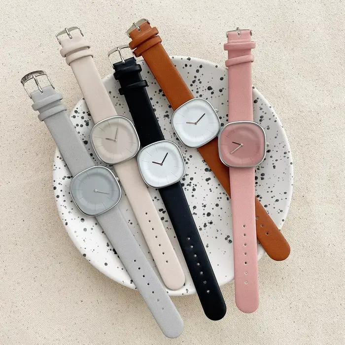 Montres carrées simples pour femmes