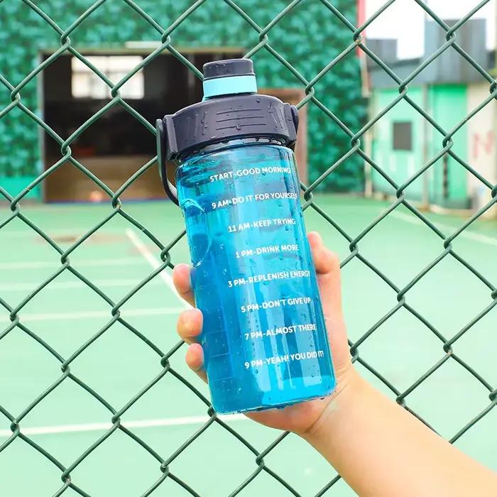 Grande bouteille d'eau de motivation en plastique PP sans BPA pour sportifs et étudiants occasions spéciales