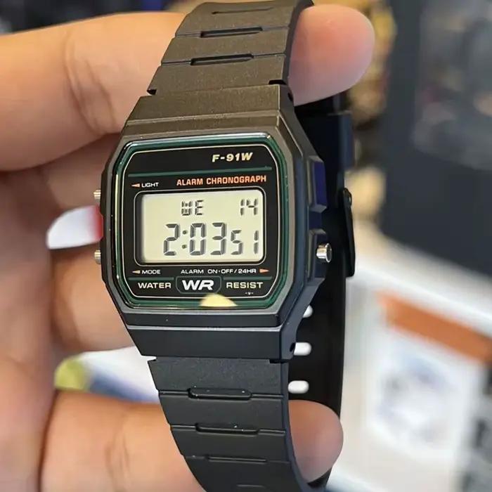 Montre numérique en acier inoxydable pour hommes et femmes, montre de luxe LED or argent, électroniq