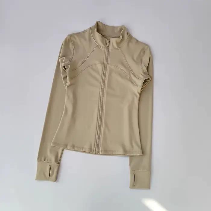 Veste de sport coupe-vent pour femme
