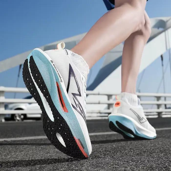 Chaussures de course avec plaque en carbone, spéciales marathon, respirantes, légères, confortables, antidérapantes, pour hommes et femmes