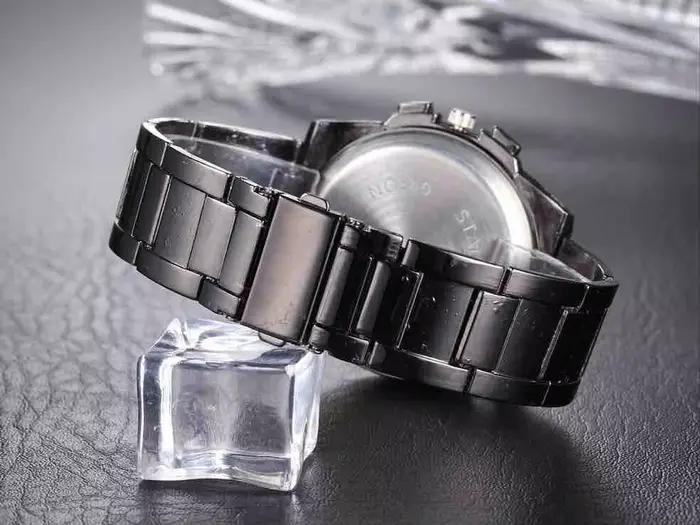 Montre de sport en acier inoxydable à quartz pour hommes, élégante et résistante, idéale pour les activités physiques et les occasions formelles