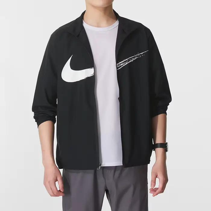 Veste de sport Nike pour hommes avec col montant