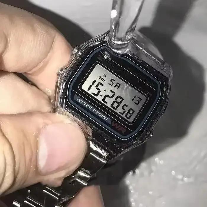 Montre numérique en acier inoxydable pour hommes et femmes