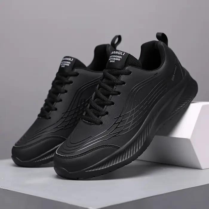Chaussures de course plates en cuir pour hommes, chaussures de marche confortables, chaussures de tennis à lacets, baskets bon marché, extérieur, décontracté, grande taille pour coureurs avancés et randonneurs