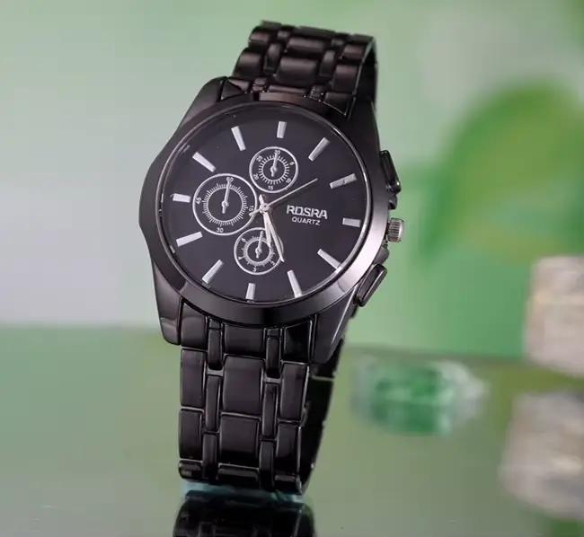 Montre de sport en acier inoxydable à quartz pour hommes, élégante et résistante, idéale pour les activités physiques et les occasions formelles