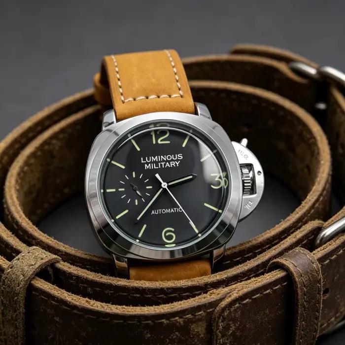 Montre classique pour hommes