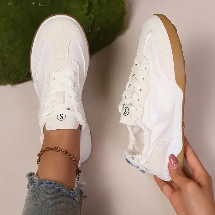 Chaussures Vulcanisées Femme Printemps 2026 – Baskets de Course et de Sport Tendance Beige à Semelle Basse – Promotion Qualité Supérieure